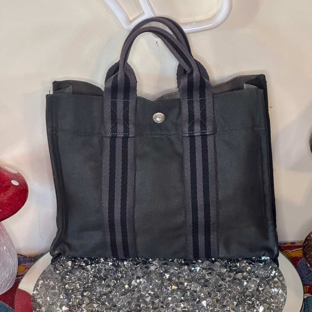 EUC - Hermes Fourre Tout PM bag. - Picture 1 of 11